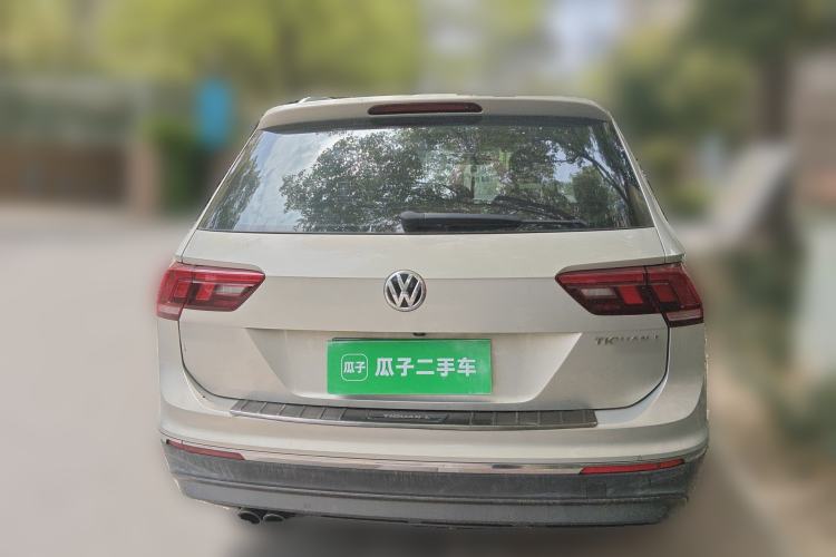 Used Volkswagen Tiguan L 2017 330TSI Automatic Two-Wheel Drive Luxury Edition Rear