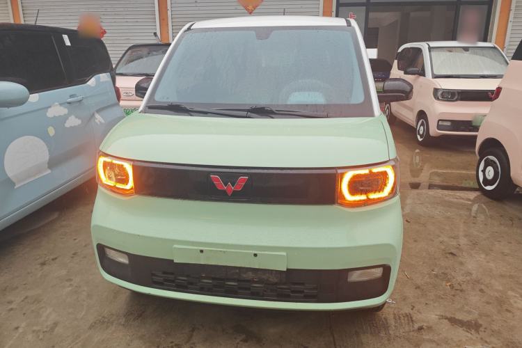 Used Wuling Hongguang MINIEV 2021 Macaron Sandwich Model 120 km Lithium Iron Phosphate
