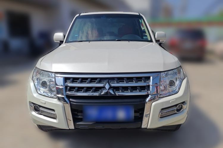 Used Mitsubishi Pajero (Import) 2018 3.0L Automatic Standard Edition
