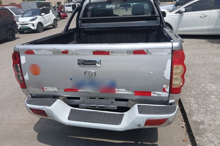 Used Great Wall Wingle 5 2017 2.4L European Version Gasoline Two-Wheel Drive Entry-Level Big Double Cab 4G69S4N
