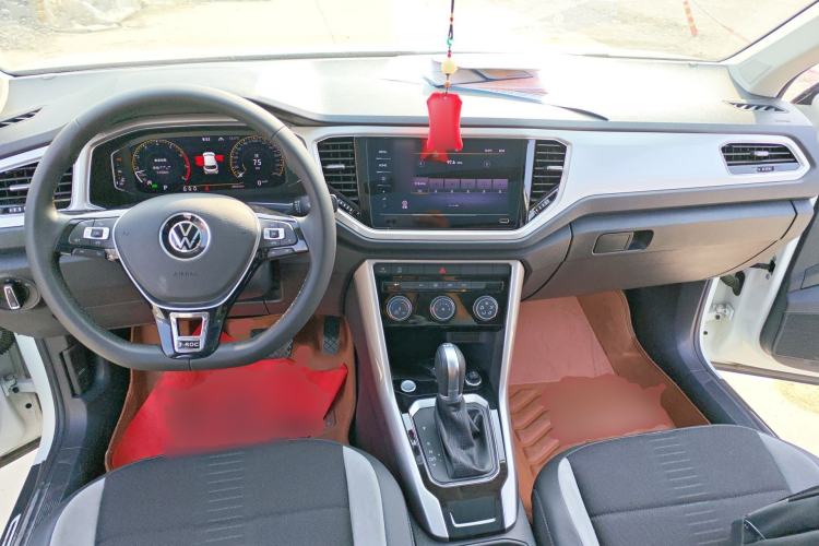 Used Volkswagen T-ROC 2022 280TSI DSG Two-Wheel Drive Elite PLUS Center Console