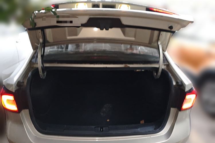 Used Roewe i5 2020 1.5L Automatic 4G Connect Luxury Flagship Edition