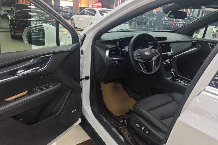 Used Cadillac XT5 2021 28T Luxury Model
