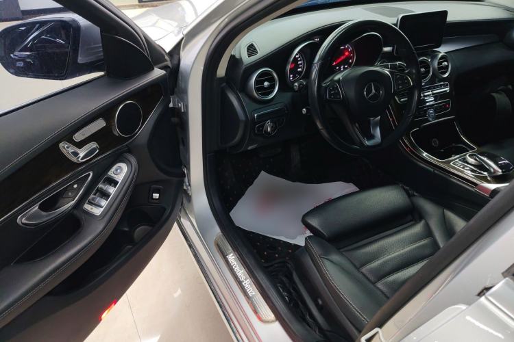Used Mercedes-Benz C-Class 2015 Facelift C 200 L
