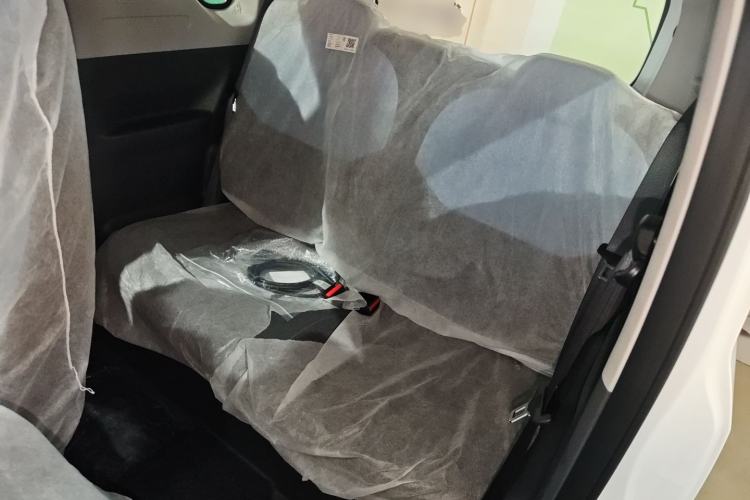 Used Geely Galaxy Panda 2024 Panda Mini 200km Endurance Bear Left Rear Seat