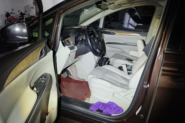 Used Buick GL8 2017 ES 28T Comfort Model China V Standard