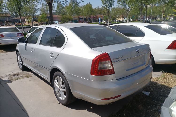 Used Skoda Octavia 2014 1.6L Automatic Yijun Edition Rear Left 45 Deg