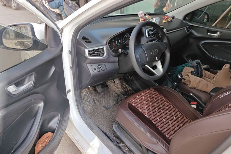 Used Hyundai Verna (older generation) 2017 1.4L Manual Huancai Edition China V Standard
