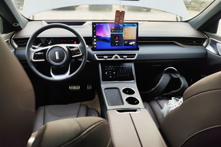 Used Wey Mocha New Energy 2024 Hi4 Four-Wheel Drive Long-Range Version
