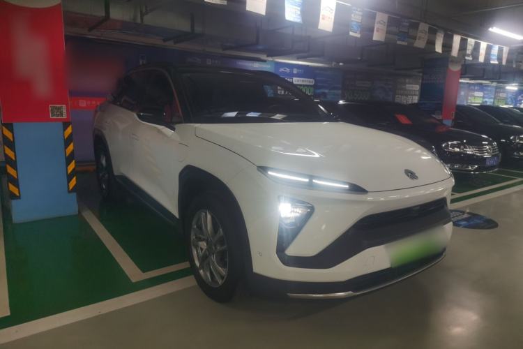Used Nio ES6 2020 420 km Sport Edition Front Right 45 Deg