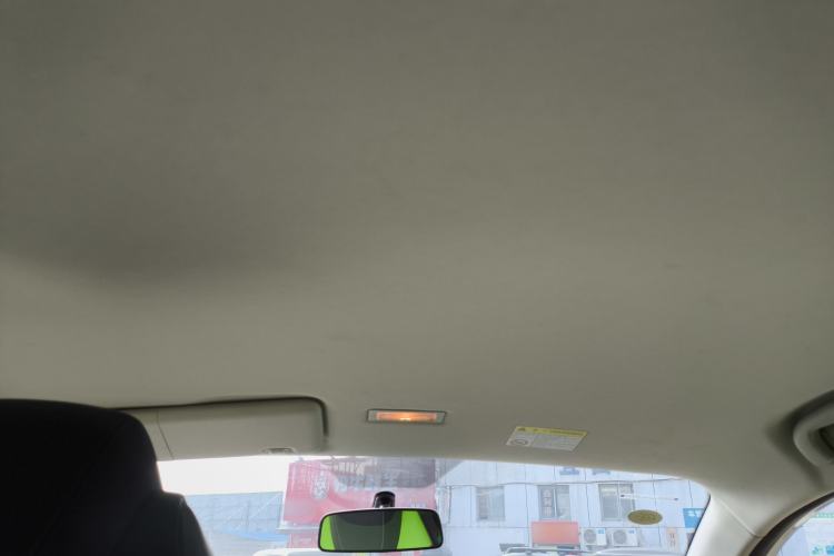 Used Roewe Clever 2021 302 km New Four-Seater Super-Efficient Version