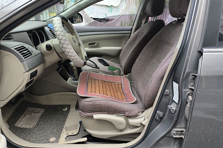 Used Nissan Sylphy 2016 Classic 1.6XE Automatic Comfort Edition Left Front Seat