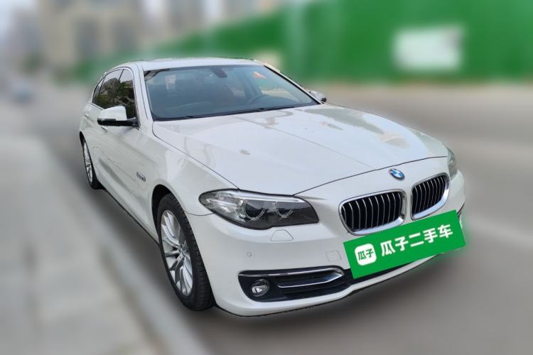 Used BMW 5 Series 2014 525Li Luxury Design Package Front Right 45 Deg