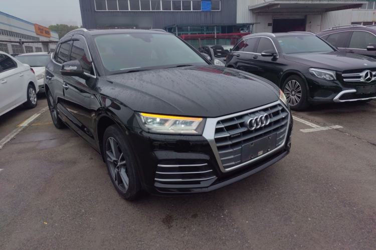 Used Audi Q5L 2018 45 TFSI Prestige Fashion Edition China V Emission Standard Front Right 45 Deg