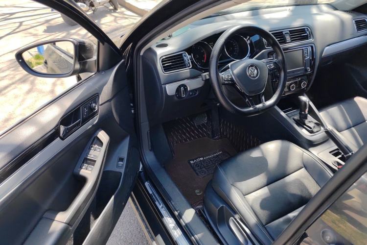 Used Volkswagen Sagitar 2018 180TSI DSG Prestige Edition Driver Seat