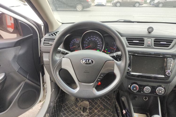 Used Kia K2 2015 Sedan 1.4L MT GLS