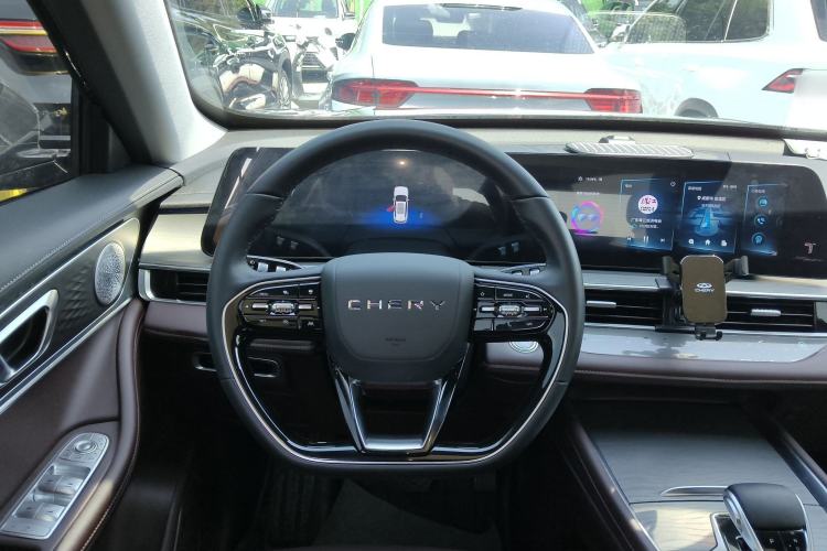 Used Chery Tiggo 8 PRO 2022 290T Two-Wheel Drive Haohan Edition 5 Seats Steering Wheel