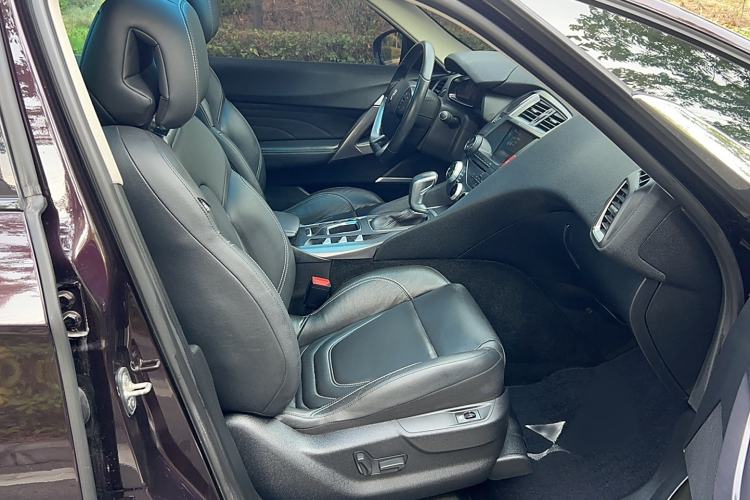 Used DS 5 2015 1.6T Luxury Edition THP160