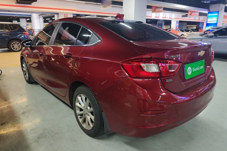 Used Chevrolet Cruze 2018 320 Automatic Pioneer Sunroof Edition
