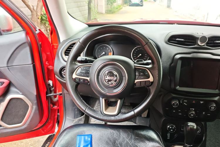Used Jeep Renegade 2018 Connected Large Screen Version 180TS Automatic Four-Wheel Drive All-Terrain Version

