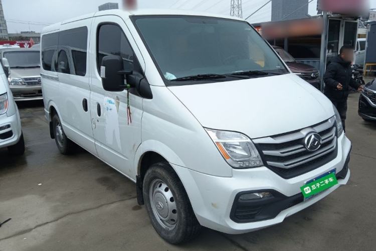 Used SAIC MAXUS Xintu V80 2023 2.0T Manual Classic Aoyuntong Short Wheelbase Ultra-Low Roof 5/6-Seater