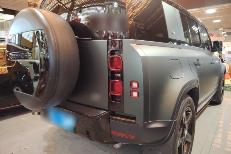 Used Land Rover Defender 2020 110 P400 HSE Rear Right 45 Deg