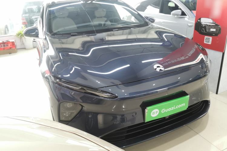 Used Nio ET7 2023 75 kWh Front Right 45 Deg