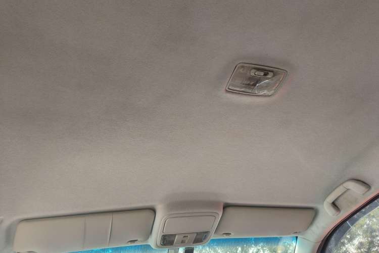 Used JMC Yuhu 5 2018 2.4T Classic Edition Diesel Manual 4x4 Luxury Version JX4D24A5L
