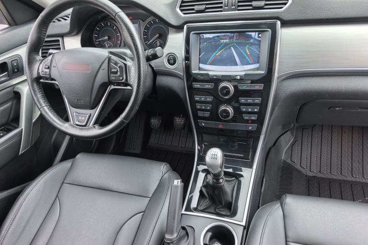 Used Haval H2 2014 1.5T Manual Two-Wheel Drive Elite Edition Gear Lever