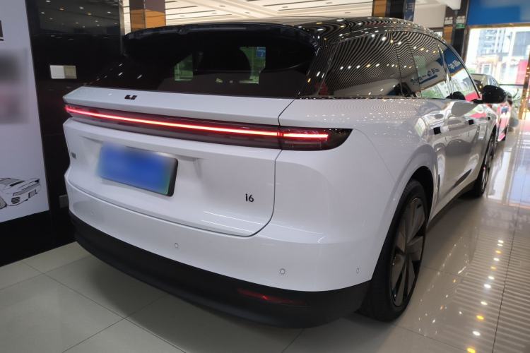 Used Li Auto i6 2025 Model Four-Wheel-Drive Standard Type Rear Right 45 Deg