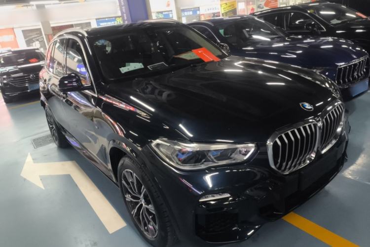 Used BMW X5 2019 xDrive40i M Sport Package Exterior 1