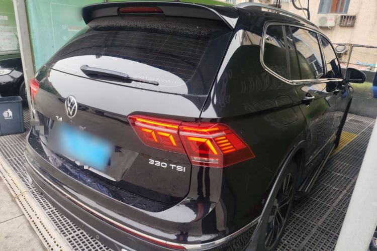 Used Volkswagen Tiguan L 2022 330TSI Automatic Two-Wheel Drive R-Line Enhanced Edition
