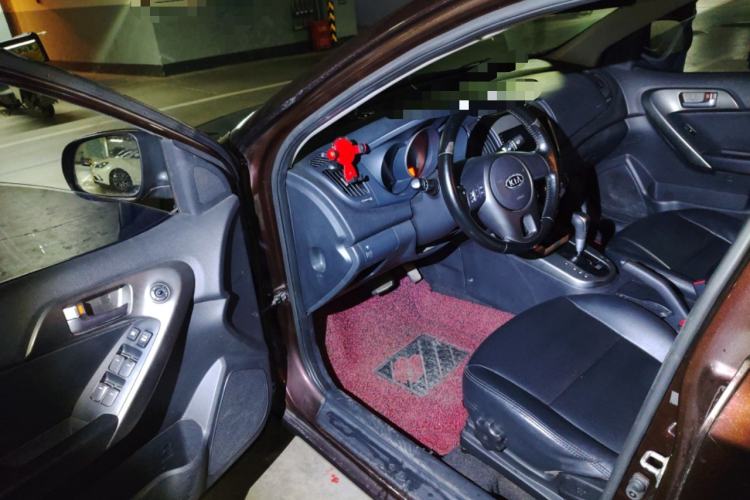 Used Kia Forte 2011 1.6L AT GLS
