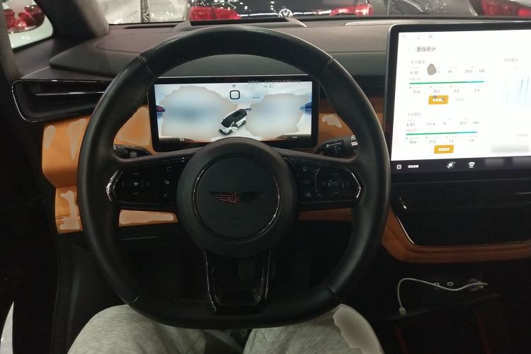 Used Geely Galaxy LEVC L380 2024 140-Degree 6-Seater All-Wheel-Drive Ultra