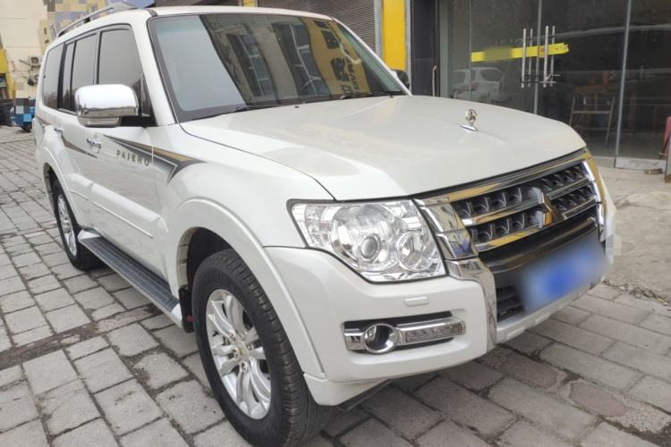 Used Mitsubishi Pajero 