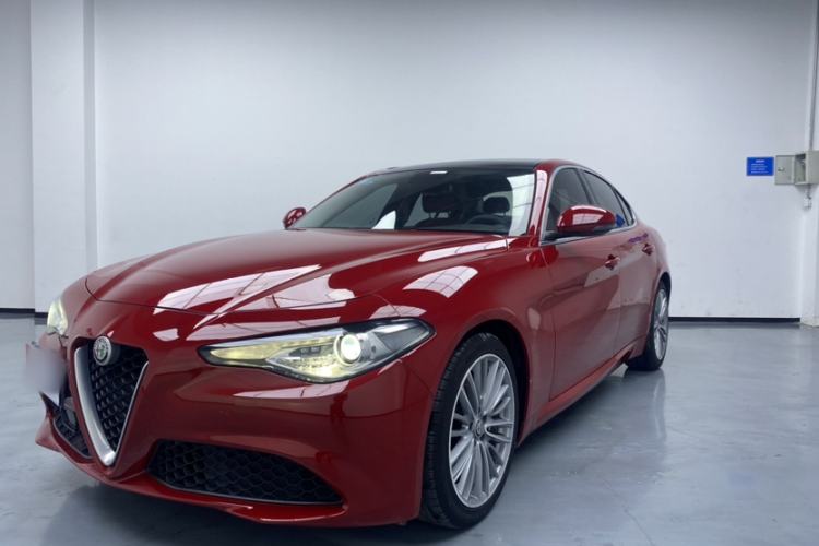 Used Alfa Romeo Giulia 2017 2.0T 200HP Luxury Edition