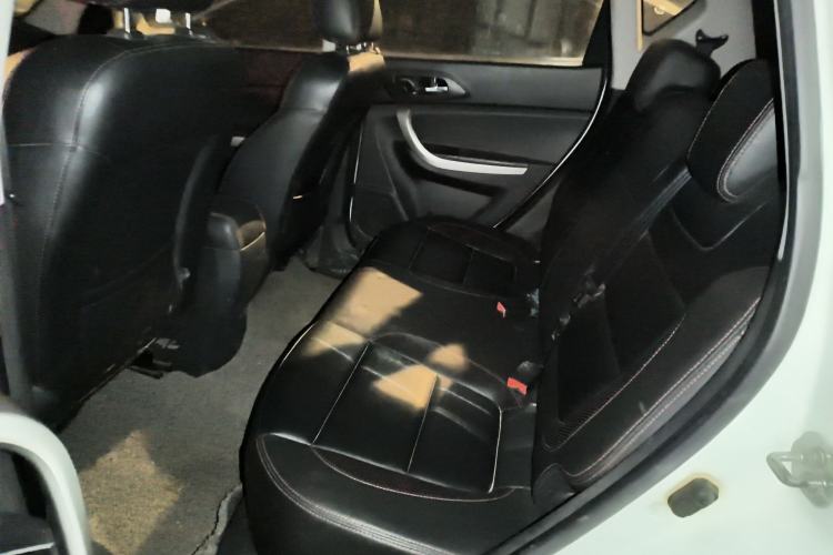 Used Changan CS35 2014 1.6L Manual Luxury Navigation Model China IV Standard
