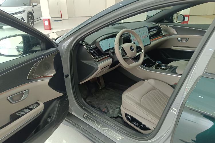 Used BYD Han 2025 DM-i Intelligent Driving Edition 125KM LiDAR Flagship Model