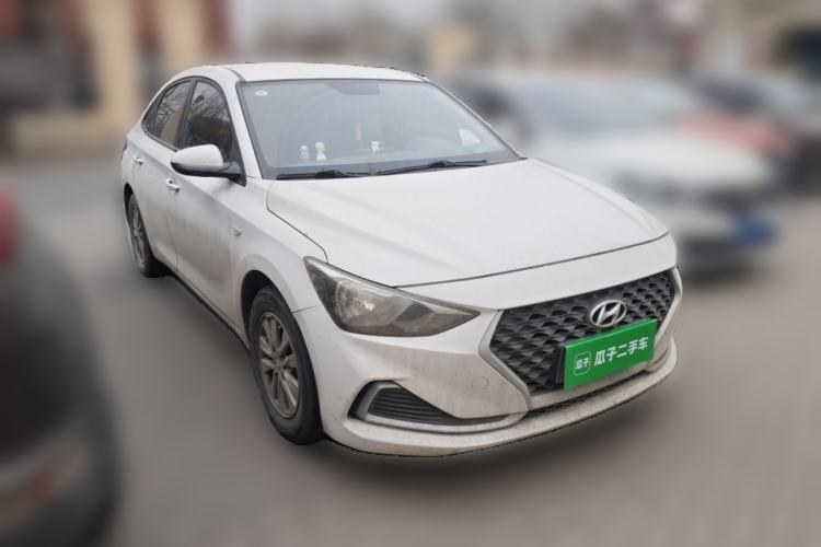 Used Hyundai Celesta 2020 1.6L Automatic GL Enjoyable Edition Front Right 45 Deg