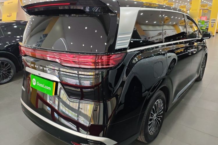 Used Denza D9 2024 DM-i 980 Four-Wheel Drive Flagship Model