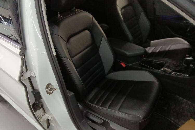 Used Volkswagen Sagitar 2022 280TSI DSG Excellence Edition Right Front Seat