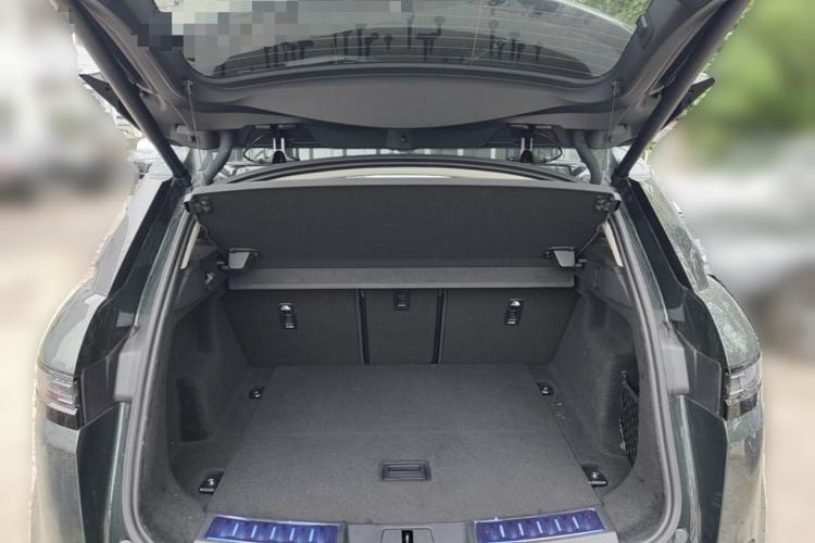 Used Land Rover Range Evoque 2024 Aurora L 249 PS Prestige Light-Chasing Edition
