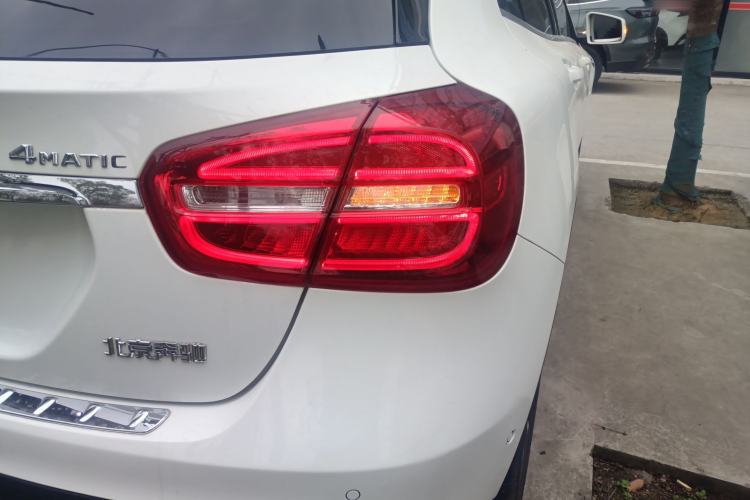 Used Mercedes-Benz GLA 2015 GLA 220 4MATIC Fashion Model
