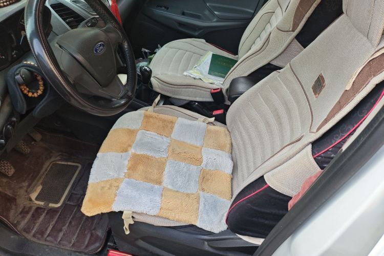 Used Ford EcoSport 2013 1.5L Manual Comfort Model
