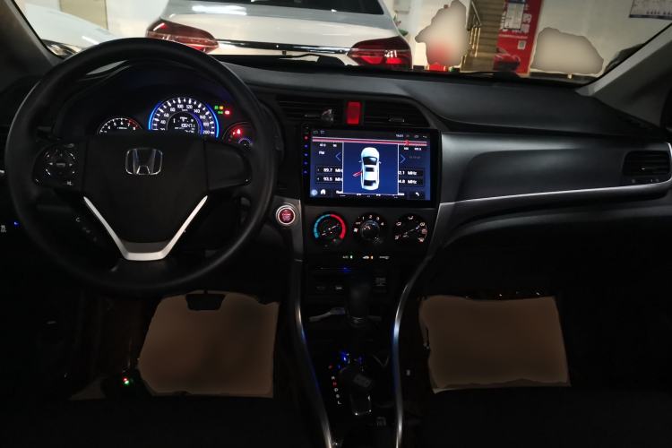 Used Honda Crider 2016 1.8L CVT Luxury Edition Center Console