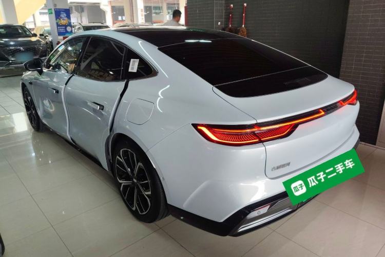 Used Geely Galaxy E8 2025 700 km Long-Range Intelligent Driving Version