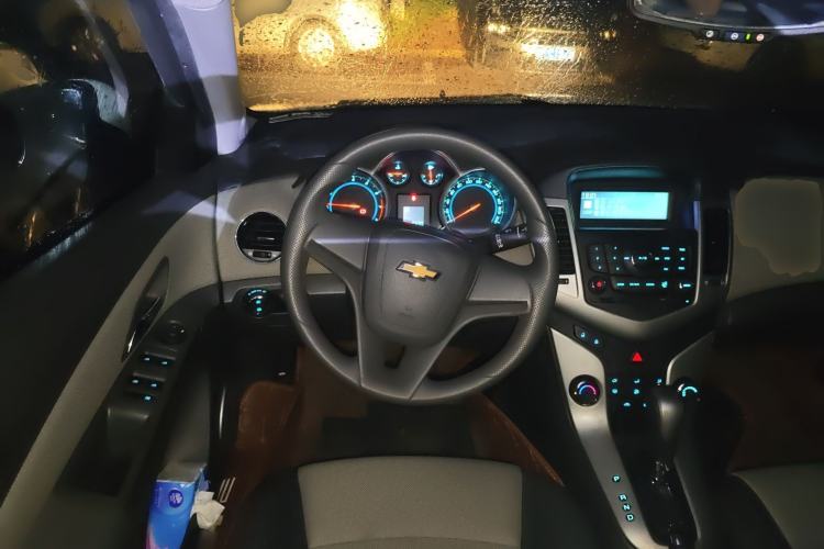 Used Chevrolet Cruze 2013 1.8L SE AT Steering Wheel