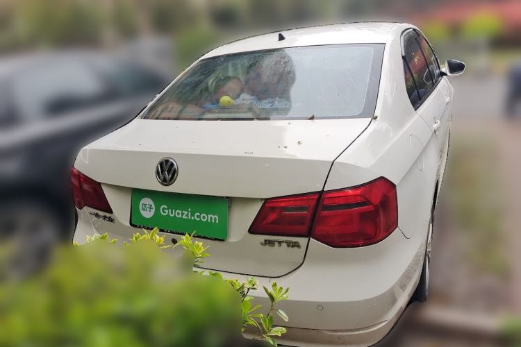 Used Volkswagen Jetta 2015 1.6L Manual Comfort Model
