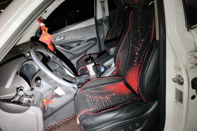 Used Hyundai Santa Fe 2013 2.4L Automatic Two-Wheel Drive Smart Version
