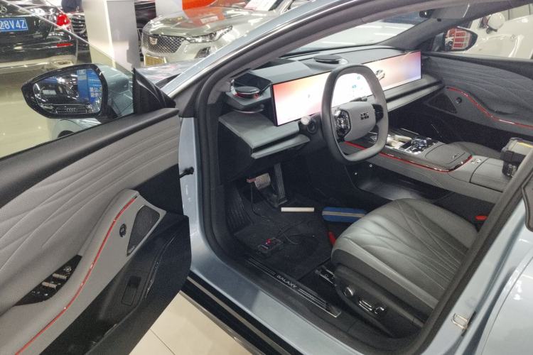 Used Geely Galaxy E8 2025 700 km Long-Range Intelligent Driving Version
